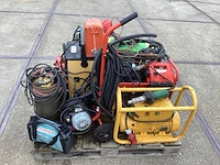 Diverse machines - afbeelding 1 van  4