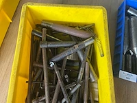 Diverse machinetoebehoren - afbeelding 2 van  3