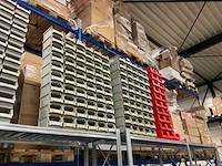 Diverse magazijnbakjes (299x) - afbeelding 4 van  4
