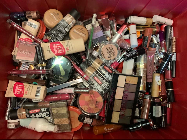 Diverse make-up (250x) - afbeelding 1 van  1