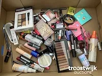 Diverse make-up