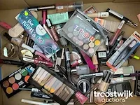 Diverse make-up