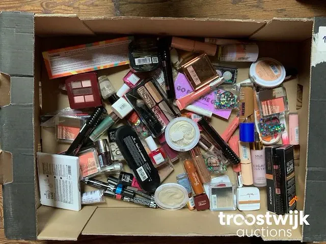 Diverse make-up - afbeelding 1 van  1