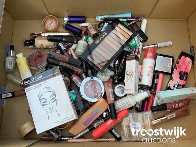 Diverse make-up - afbeelding 1 van  1