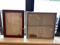 Diverse mededelingenbord (2x) - afbeelding 1 van  4