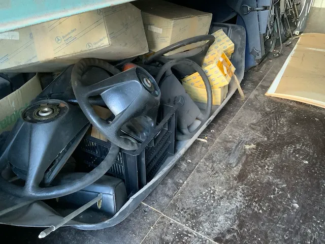 Diverse mercedes benz onderdelen - afbeelding 2 van  35