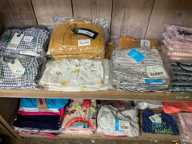 Diverse merken - baby-kinderkleding dirkje, feetje, someone, mayoral enz. (220x) - afbeelding 5 van  5