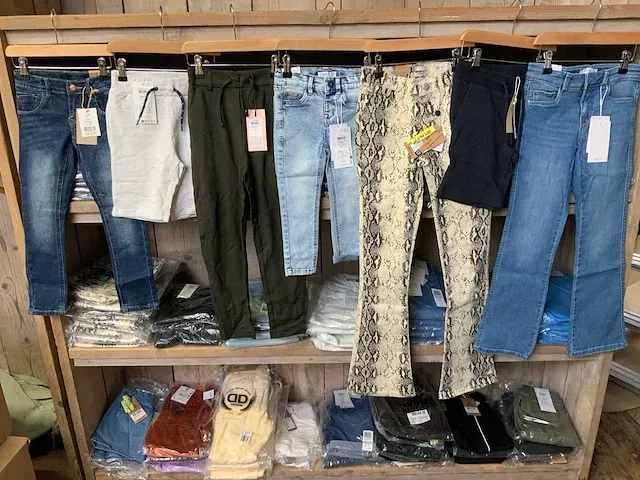 Diverse merken - jeans & broeken name it, only, retour, jubel enz. (150x) - afbeelding 4 van  4