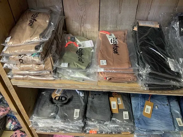 Diverse merken - jeans & broeken, shorts name it, dd denim, kiestone enz. (180x) - afbeelding 2 van  6