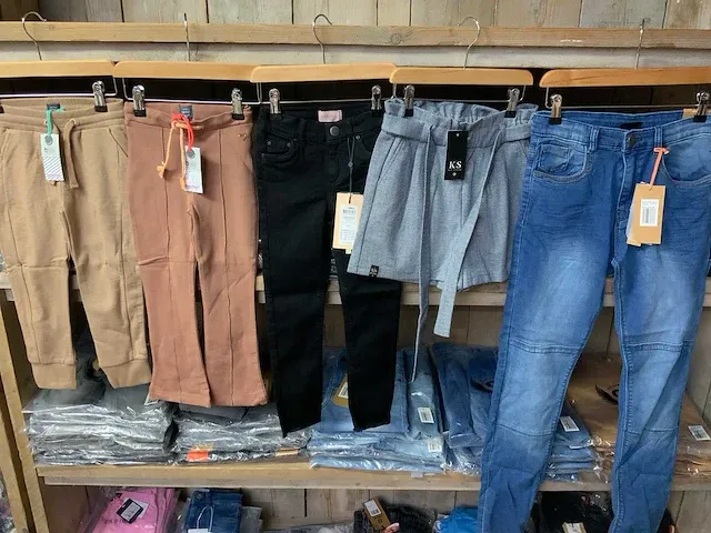 Diverse merken - jeans & broeken, shorts name it, dd denim, kiestone enz. (180x) - afbeelding 6 van  6