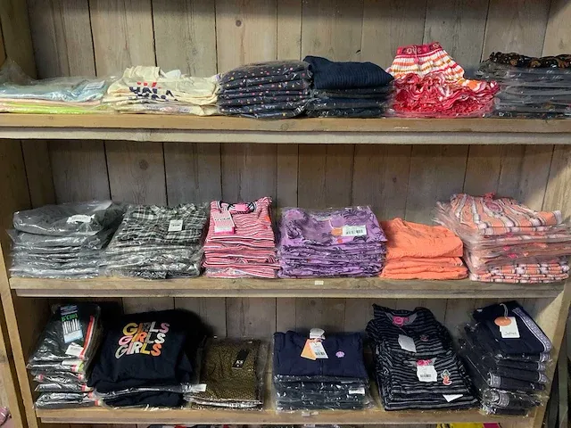 Diverse merken - kinderkleding jubel, o’chill, like flo, kiestone enz. (240x) - afbeelding 1 van  8