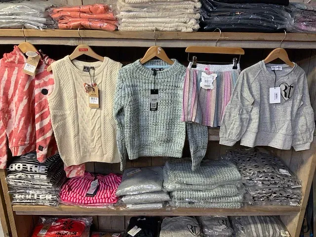 Diverse merken - kinderkleding nono, indian bluejeans, someone enz. (230x) - afbeelding 7 van  7