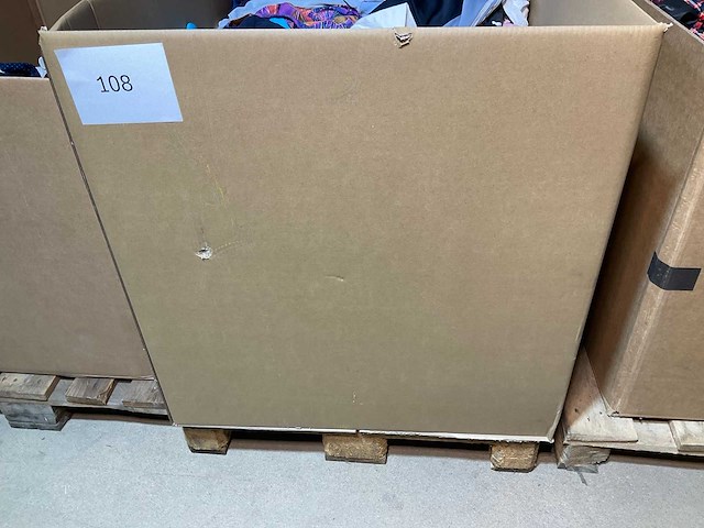 Diverse merken - partij vintage kleding - afbeelding 2 van  2