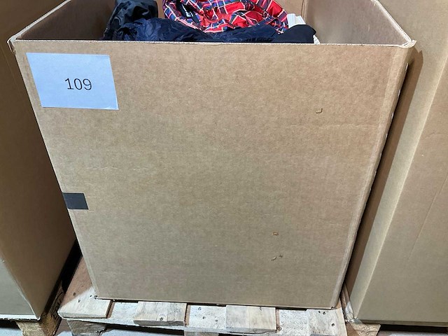 Diverse merken - partij vintage kleding - afbeelding 2 van  2