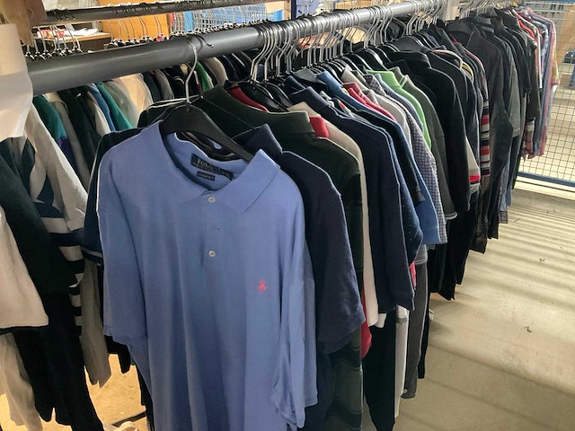 Diverse merken - partij vintage kleding - afbeelding 1 van  3