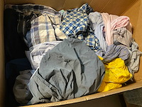 Diverse merken - partij vintage kleding - afbeelding 1 van  2