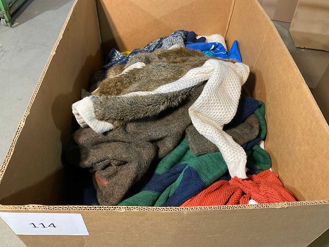 Diverse merken - partij vintage kleding - afbeelding 1 van  2