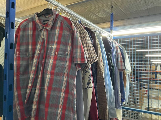 Diverse merken - partij vintage kleding - afbeelding 1 van  4