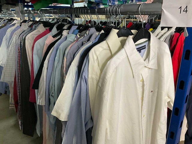 Diverse merken - partij vintage kleding - afbeelding 1 van  4