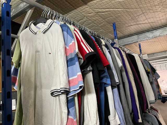 Diverse merken - partij vintage kleding - afbeelding 1 van  3