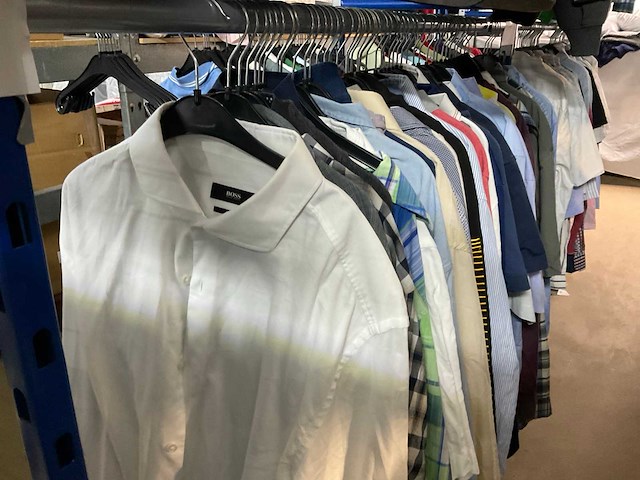 Diverse merken - partij vintage kleding - afbeelding 1 van  4