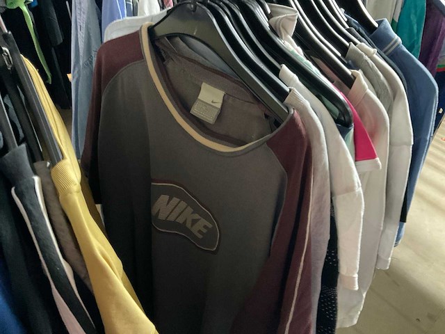 Diverse merken - partij vintage kleding - afbeelding 2 van  2