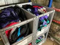 Diverse merken - partij vintage kleding - afbeelding 2 van  3