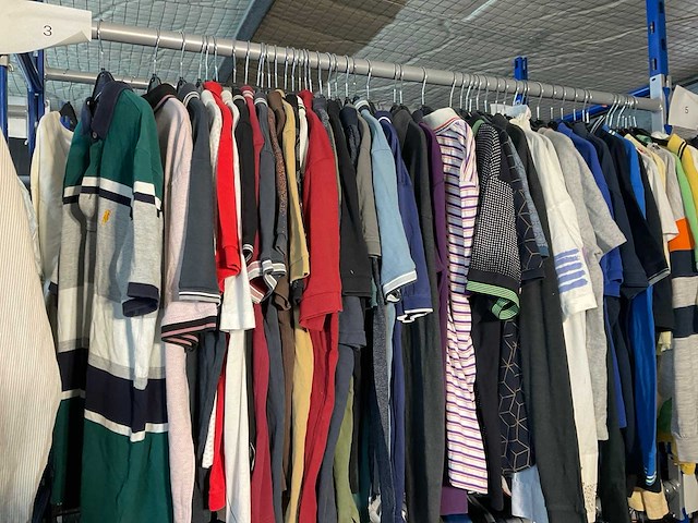 Diverse merken - partij vintage kleding - afbeelding 1 van  5