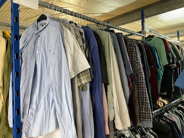 Diverse merken - partij vintage kleding - afbeelding 1 van  3