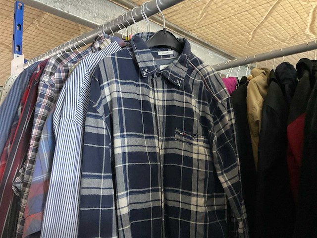 Diverse merken - partij vintage kleding - afbeelding 2 van  3