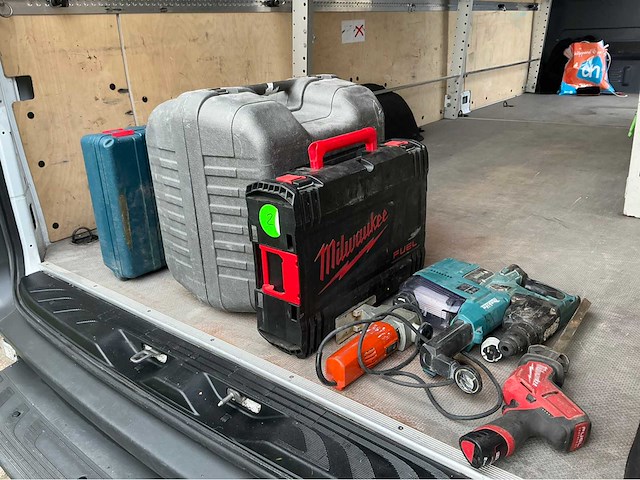 Diverse merken accugereedschap - afbeelding 2 van  16