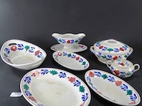 Diverse merken boerenbont serviesdelen - afbeelding 1 van  5