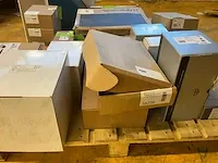 Diverse merken kranen en douchegarnituren - afbeelding 10 van  10
