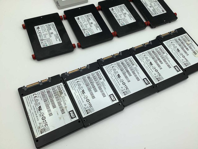 Diverse merken ssd interne hardeschijf (10x) - afbeelding 3 van  4