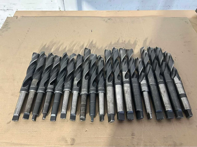 Diverse metaal boren ø30,5 t/m ø33 (19x) - afbeelding 1 van  1