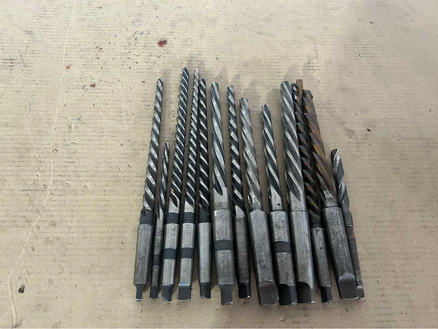 Diverse metaal ruimers ø20 t/m ø24 (13x) - afbeelding 1 van  1