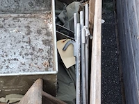 Diverse metalen onderdelen en onderdelen t.b.v. tent - afbeelding 8 van  8