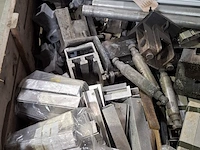 Diverse metalen onderdelen - afbeelding 3 van  5