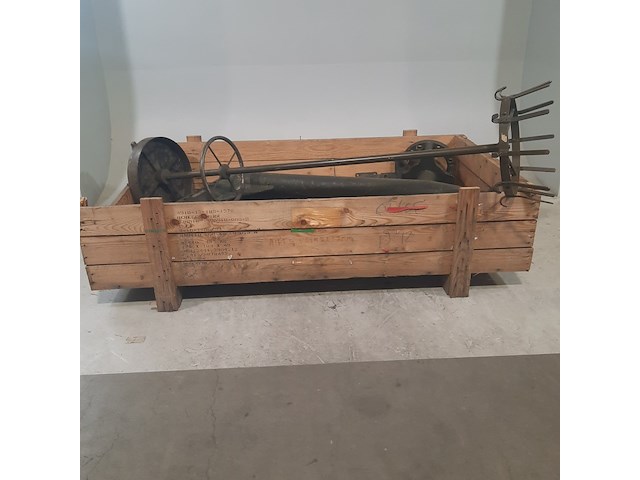 Diverse metalen onderdelen - afbeelding 1 van  3