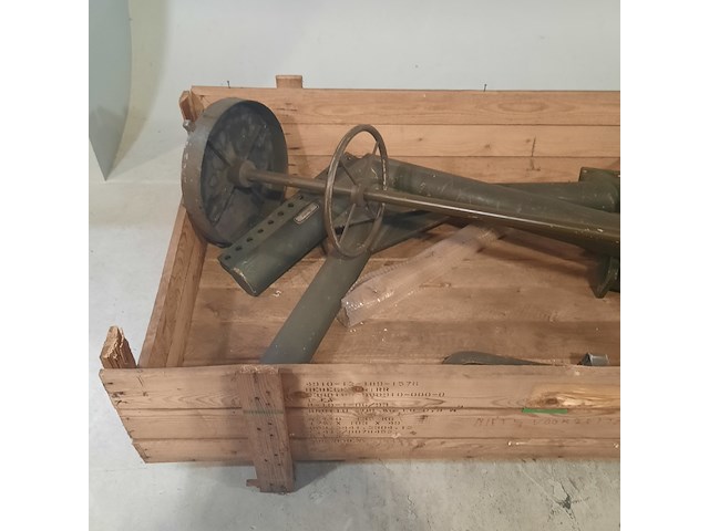 Diverse metalen onderdelen - afbeelding 2 van  3