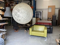 Diverse meubels met designer lamp - afbeelding 1 van  28