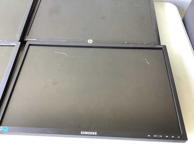 Diverse monitor (5x) - afbeelding 4 van  5