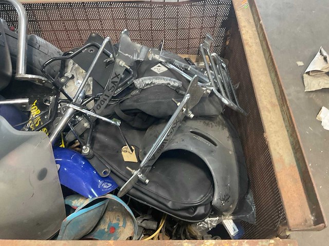 Diverse motor onderdelen en accessoires - afbeelding 5 van  10