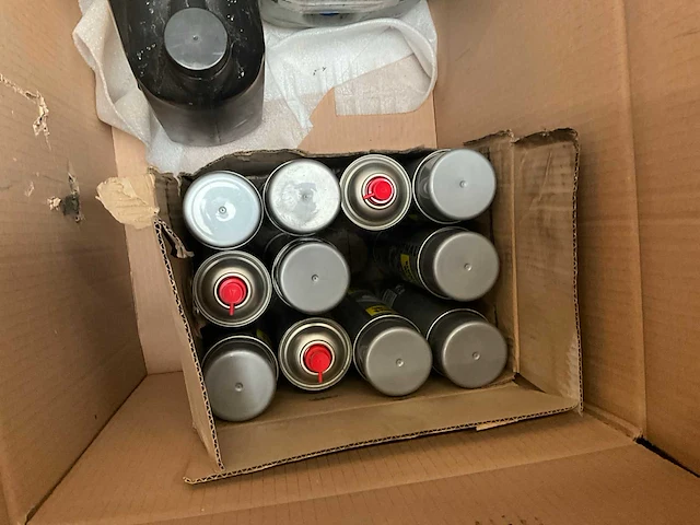 Diverse motor vloeistoffen - afbeelding 9 van  9