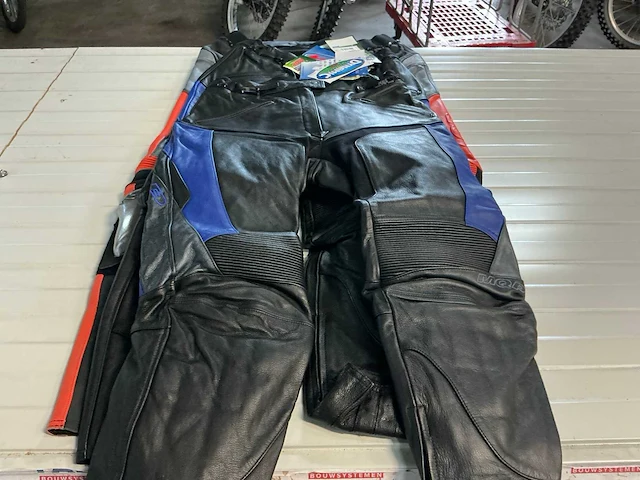 Diverse mqp motorbroek 60, 44, 44 (3x) - afbeelding 1 van  8