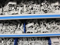 Diverse (muur)beugels en bevestigingsmaterialen - afbeelding 13 van  32