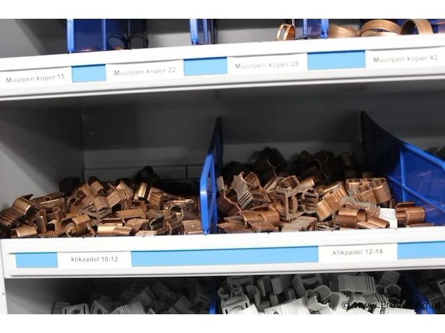 Diverse (muur)beugels en bevestigingsmaterialen - afbeelding 30 van  32