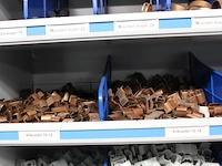 Diverse (muur)beugels en bevestigingsmaterialen - afbeelding 30 van  32