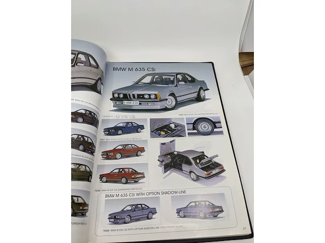 Diverse naslagwerken, documentatie o.a. seat, revell, norev, etc. - afbeelding 6 van  7