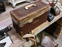 Diverse nostalgische decoratie spullen - afbeelding 5 van  38